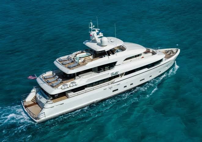 Yamaha Yatch, Luxury Yacht charter in Singapore, Singapore